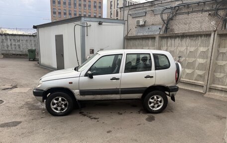 Chevrolet Niva I рестайлинг, 2004 год, 129 000 рублей, 3 фотография