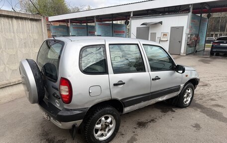 Chevrolet Niva I рестайлинг, 2004 год, 129 000 рублей, 6 фотография