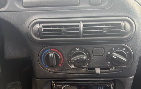 Chevrolet Niva I рестайлинг, 2004 год, 129 000 рублей, 11 фотография