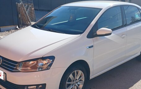 Volkswagen Polo VI (EU Market), 2020 год, 1 380 000 рублей, 2 фотография