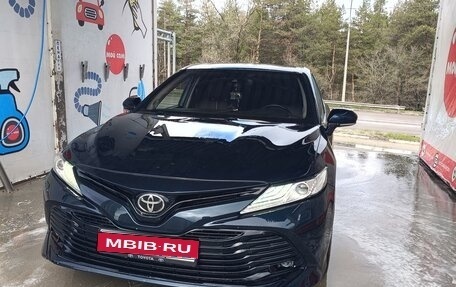 Toyota Camry, 2018 год, 2 870 000 рублей, 1 фотография