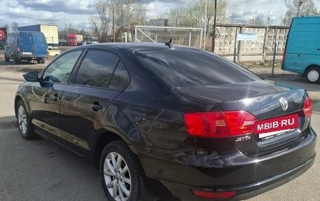 Volkswagen Jetta VI, 2013 год, 950 000 рублей, 4 фотография