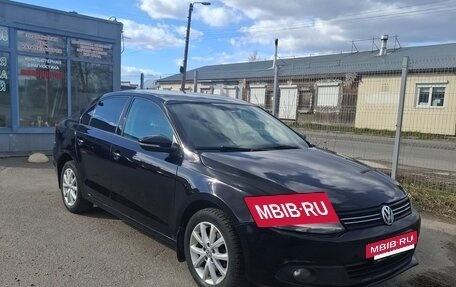Volkswagen Jetta VI, 2013 год, 950 000 рублей, 3 фотография