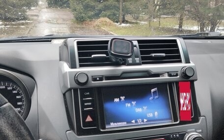 Toyota Land Cruiser Prado 150 рестайлинг 2, 2014 год, 3 300 000 рублей, 2 фотография