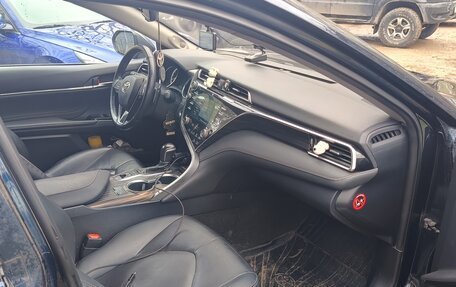 Toyota Camry, 2018 год, 2 870 000 рублей, 6 фотография