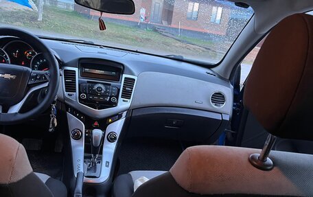 Chevrolet Cruze II, 2011 год, 570 000 рублей, 10 фотография