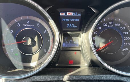 Hyundai Elantra V, 2012 год, 1 100 000 рублей, 8 фотография