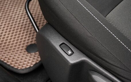 Renault Logan II, 2019 год, 968 000 рублей, 13 фотография