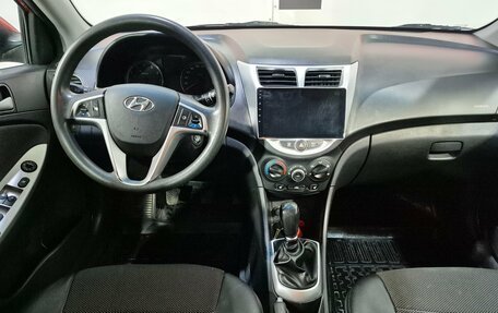 Hyundai Solaris II рестайлинг, 2013 год, 750 000 рублей, 10 фотография