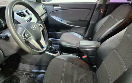 Hyundai Solaris II рестайлинг, 2013 год, 750 000 рублей, 12 фотография