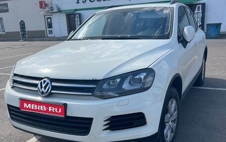 Volkswagen Touareg III, 2011 год, 850 000 рублей, 1 фотография