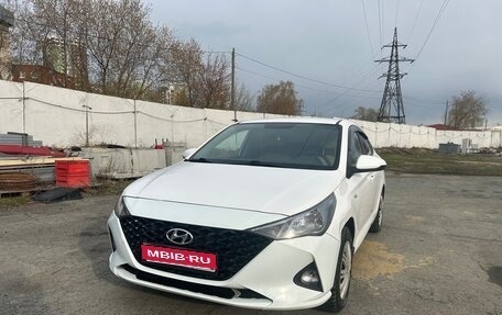 Hyundai Solaris II рестайлинг, 2021 год, 1 450 000 рублей, 1 фотография