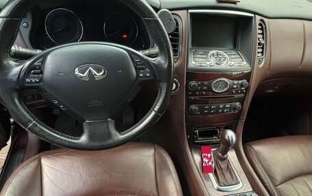 Infiniti QX50 I рестайлинг, 2014 год, 1 650 000 рублей, 3 фотография