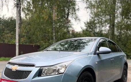 Chevrolet Cruze II, 2011 год, 600 000 рублей, 2 фотография
