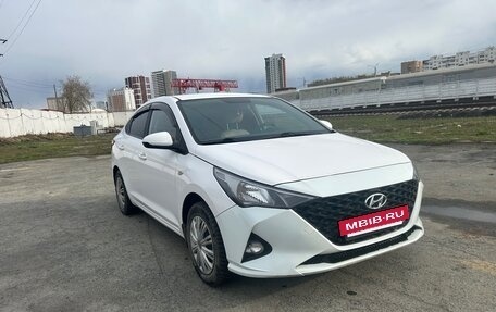Hyundai Solaris II рестайлинг, 2021 год, 1 450 000 рублей, 2 фотография