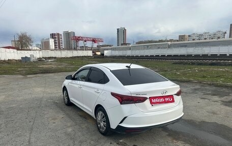 Hyundai Solaris II рестайлинг, 2021 год, 1 450 000 рублей, 7 фотография