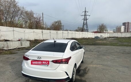 Hyundai Solaris II рестайлинг, 2021 год, 1 450 000 рублей, 8 фотография