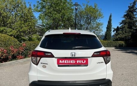 Honda Vezel, 2022 год, 2 670 000 рублей, 6 фотография