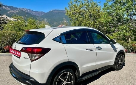 Honda Vezel, 2022 год, 2 670 000 рублей, 5 фотография