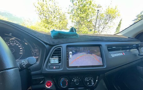 Honda Vezel, 2022 год, 2 670 000 рублей, 10 фотография