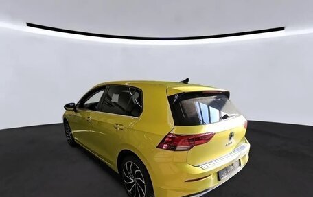 Volkswagen Golf VIII, 2022 год, 2 092 000 рублей, 4 фотография