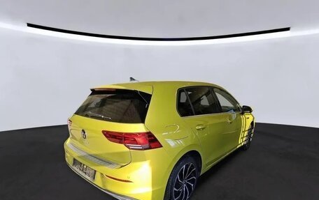 Volkswagen Golf VIII, 2022 год, 2 092 000 рублей, 2 фотография