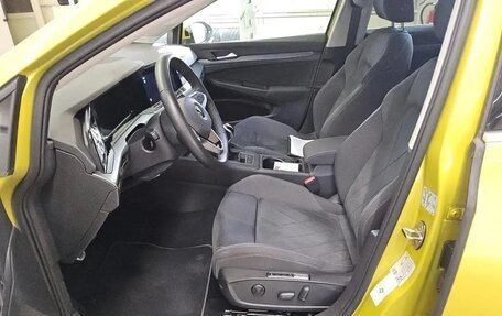 Volkswagen Golf VIII, 2022 год, 2 092 000 рублей, 7 фотография