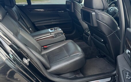 BMW 7 серия, 2010 год, 1 055 000 рублей, 14 фотография