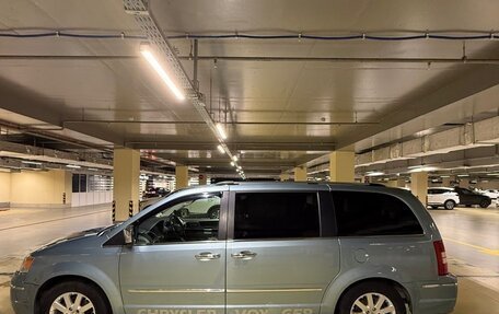 Chrysler Voyager IV, 2010 год, 1 350 000 рублей, 4 фотография