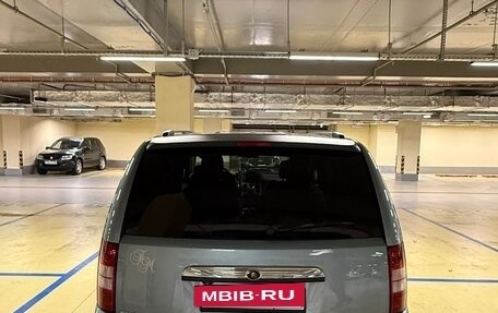 Chrysler Voyager IV, 2010 год, 1 350 000 рублей, 3 фотография