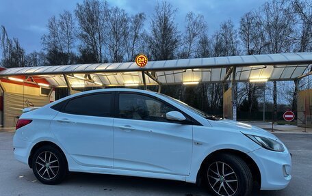 Hyundai Solaris II рестайлинг, 2012 год, 600 000 рублей, 4 фотография