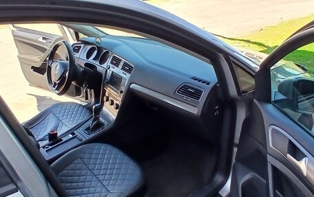 Volkswagen Golf VII, 2013 год, 700 000 рублей, 3 фотография