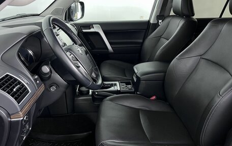 Toyota Land Cruiser Prado 150 рестайлинг 2, 2018 год, 5 250 000 рублей, 9 фотография