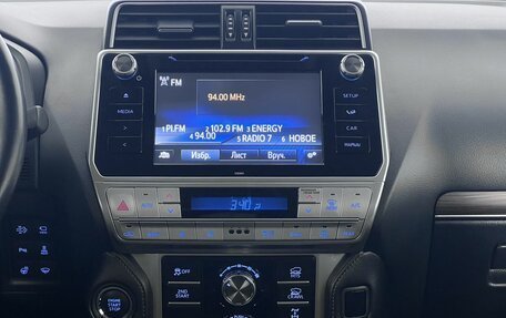 Toyota Land Cruiser Prado 150 рестайлинг 2, 2018 год, 5 250 000 рублей, 15 фотография