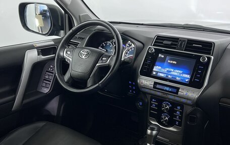 Toyota Land Cruiser Prado 150 рестайлинг 2, 2018 год, 5 250 000 рублей, 13 фотография