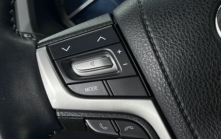 Toyota Land Cruiser Prado 150 рестайлинг 2, 2018 год, 5 250 000 рублей, 20 фотография