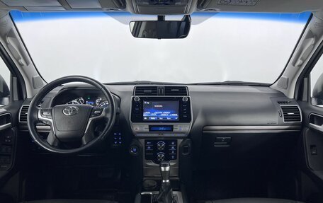 Toyota Land Cruiser Prado 150 рестайлинг 2, 2018 год, 5 250 000 рублей, 14 фотография