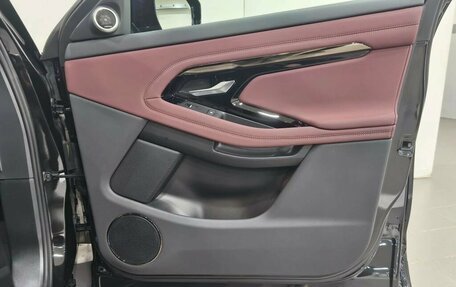 Land Rover Range Rover Evoque II, 2025 год, 5 990 000 рублей, 29 фотография