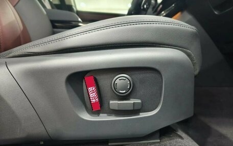 Land Rover Range Rover Evoque II, 2025 год, 5 990 000 рублей, 30 фотография