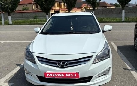 Hyundai Solaris II рестайлинг, 2016 год, 920 000 рублей, 1 фотография