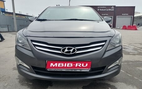 Hyundai Solaris II рестайлинг, 2015 год, 980 000 рублей, 1 фотография