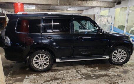 Mitsubishi Pajero IV, 2011 год, 2 300 000 рублей, 3 фотография