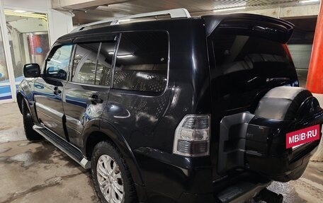 Mitsubishi Pajero IV, 2011 год, 2 300 000 рублей, 4 фотография