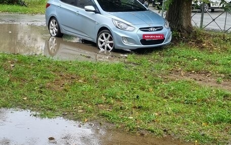 Hyundai Solaris II рестайлинг, 2011 год, 750 000 рублей, 2 фотография