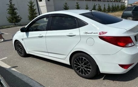 Hyundai Solaris II рестайлинг, 2016 год, 920 000 рублей, 3 фотография