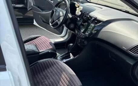 Hyundai Solaris II рестайлинг, 2016 год, 920 000 рублей, 7 фотография