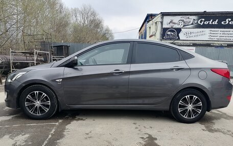 Hyundai Solaris II рестайлинг, 2015 год, 980 000 рублей, 2 фотография