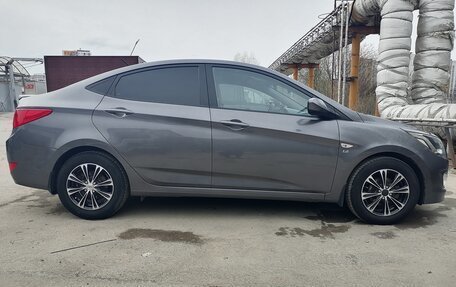 Hyundai Solaris II рестайлинг, 2015 год, 980 000 рублей, 5 фотография