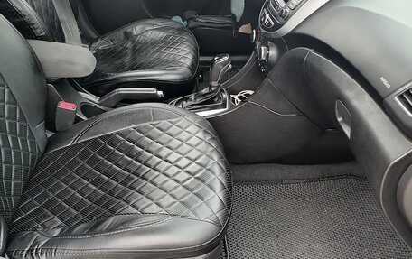 Hyundai Solaris II рестайлинг, 2015 год, 980 000 рублей, 18 фотография