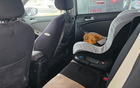 Hyundai Solaris II рестайлинг, 2012 год, 800 000 рублей, 5 фотография